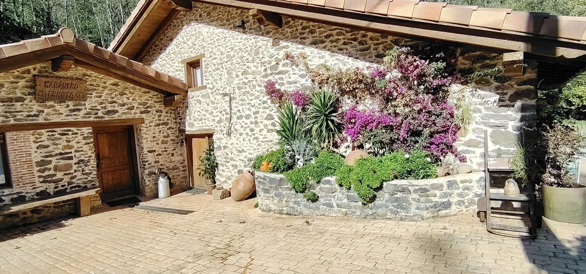 Haraneko Errota Burdindegi Villa El Cerco Auzoa 0*,  Spain